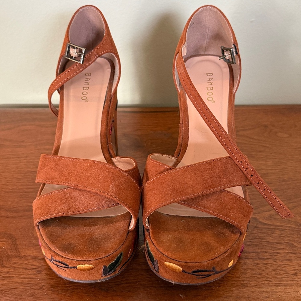Embroidered Tan Platform Sandals - Picture 2 of 3